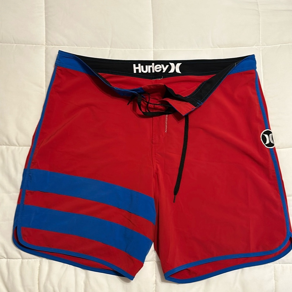 Size 40 Men’s Hurley Phantom Board Shorts